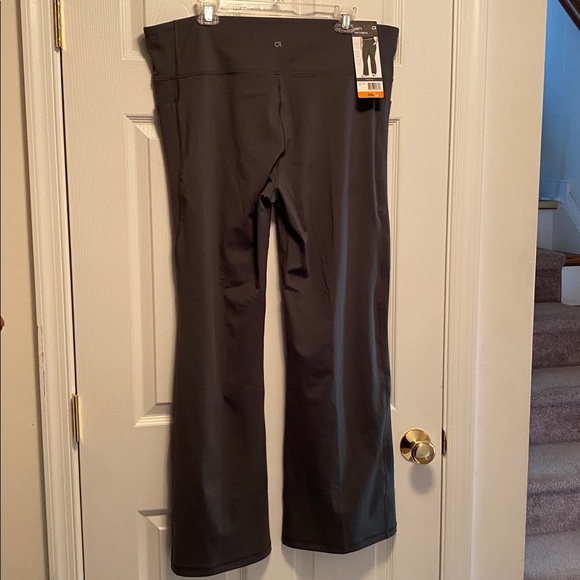 GapFit Green Flare Leggings…size XXL - Picture 2 of 6